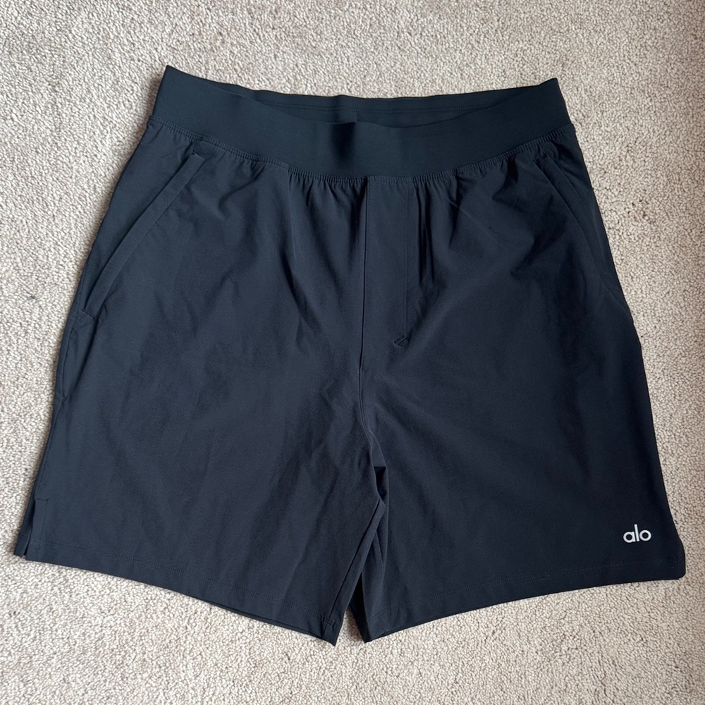 ALO Yoga Men’s Black Athletic Shorts